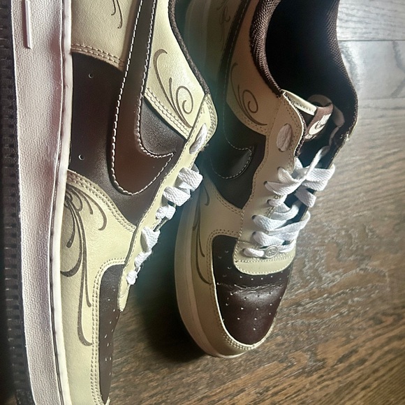 Nike Air Force 1 “Brown Pride”- Mister Cartoon (Men’s 10) - Picture 4 of 5